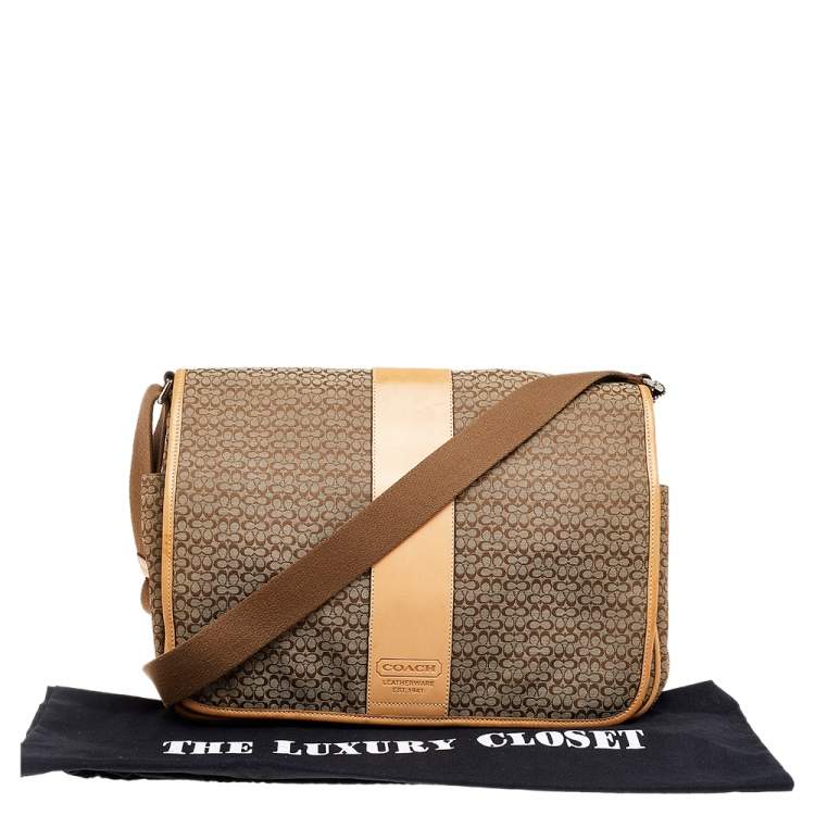 Pre Owned Coach Beige/Brown Signature Canvas And Leather Diaper Messenger Bag