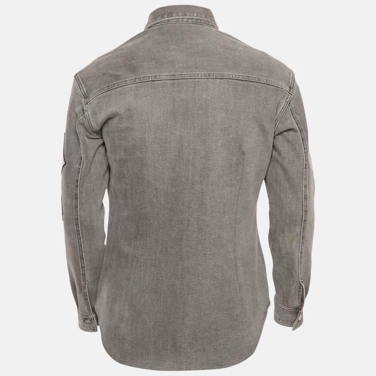 مملوكة مسبقًا قميص ديور أومه بقصة دينيم رمادي وتفاصيل مضافة مقاس متوسط