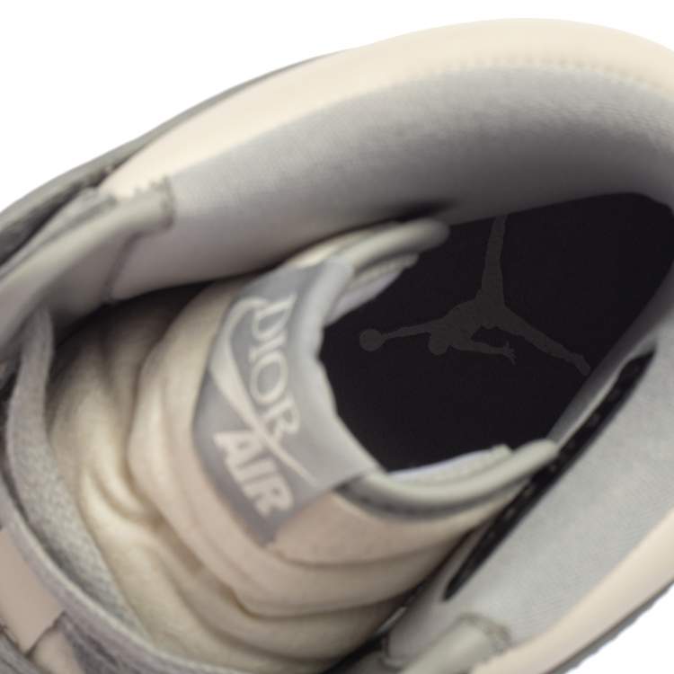 Pre Owned Dior x Jordan Grey/White Leather Air Jordan 1 High Top Sneakers Size 42.5