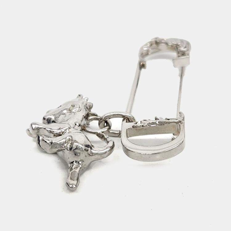 مملوكة مسبقًا بروش ديور فضي برأس أسد 