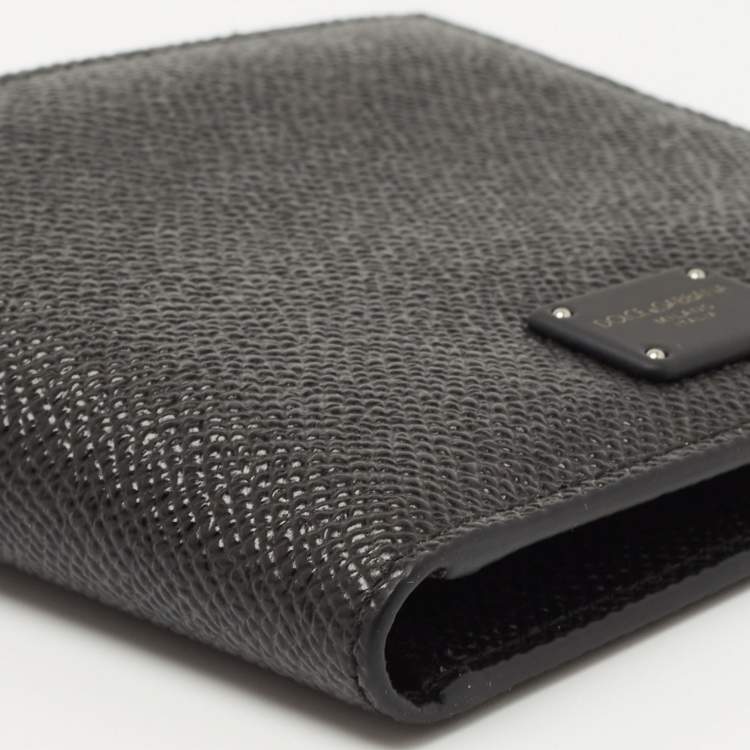 Pre Owned Dolce & Gabbana Black Leather Logo Plaque Bifold Wallet