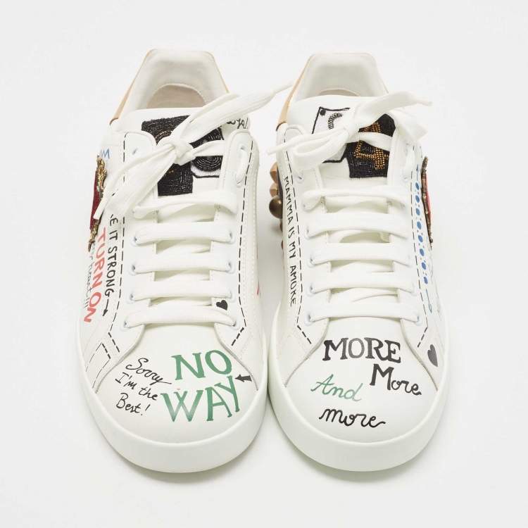 مملوكة مسبقًا  Dolce & Gabbana Dolce & Gabbana White Leather Pearl And Stud Embellished Lace Up Sneakers Size 43.5