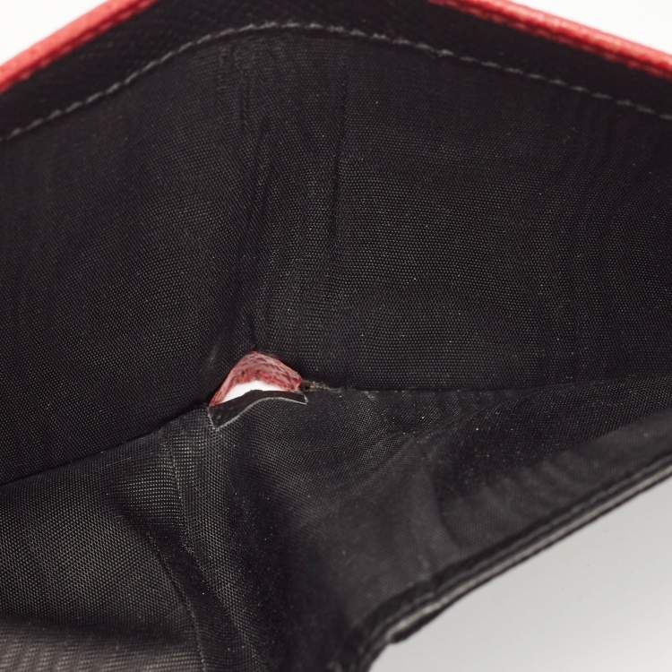 Pre Owned Dolce & Gabbana Red Leather Logo Plaque Bifold Wallet