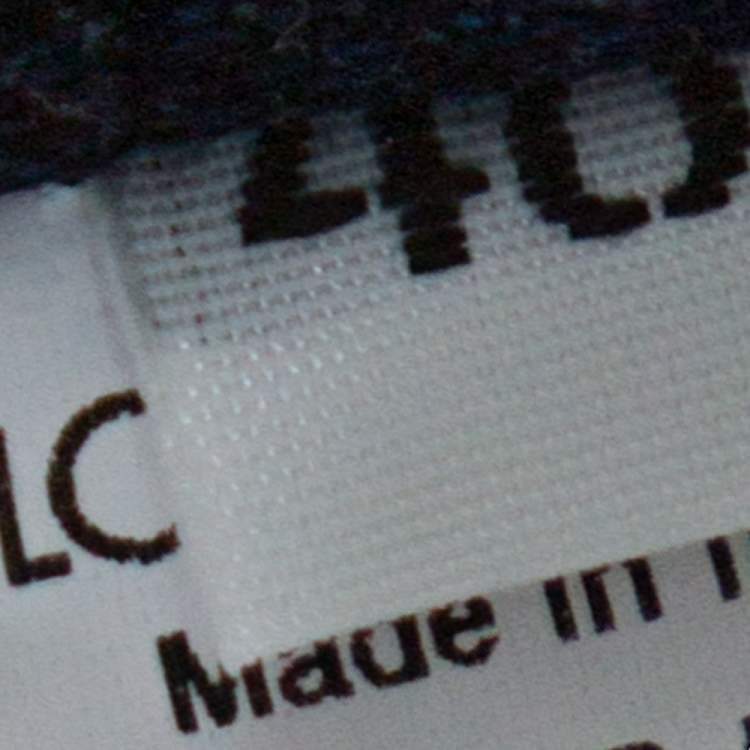 Pre Owned Dolce & Gabbana Blue Light Wash Denim Distressed Metal Plaque Detail Jeans M