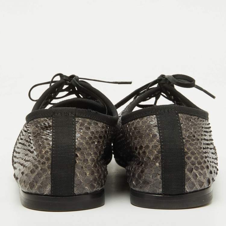 Pre Owned Dolce & Gabbana Grey/Black Python Lace Up Derby Size 40