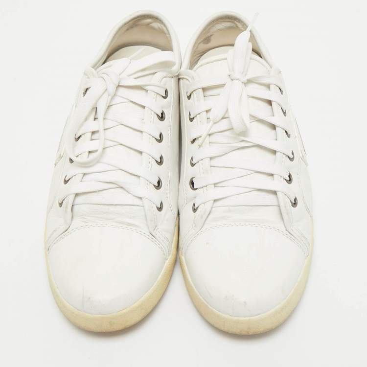 Pre Owned Dolce & Gabbana White Leather Logo Plaque Low Top Sneakers Size 41.5