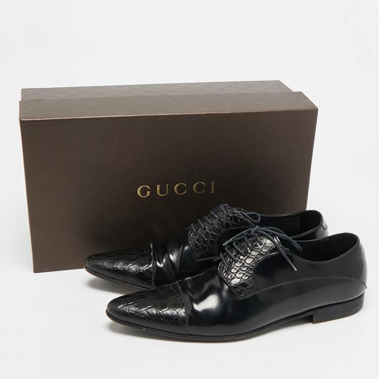 Pre Owned Dolce & Gabbana Size 42 Black Crocodile Leather and Patent Leather Lace Up Derby