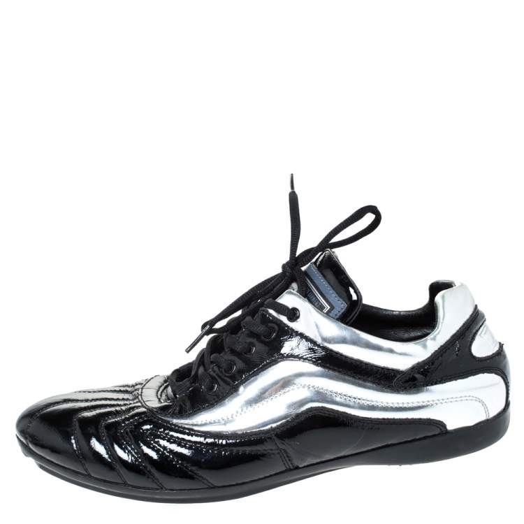 Pre Owned Dolce & Gabbana Metallic Silver/Black Patent Leather Lace Up Low Top Sneakers Size 44