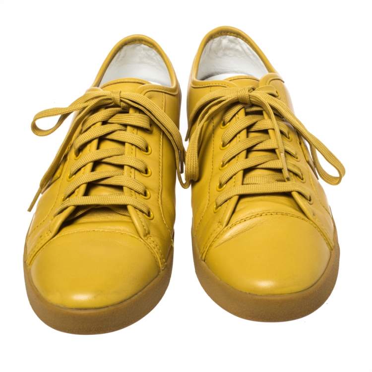 مملوكة مسبقًا Dolce & Gabbana Mustard Yellow Leather Lace Low Top Sneakers Size 43