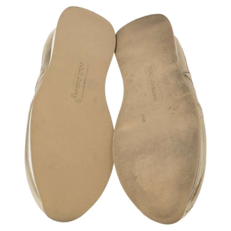 مملوكة مسبقًا Dolce & Gabbana Metallic Gold Perforated Leather Lace Up Low Top Sneakers Size 42.5 