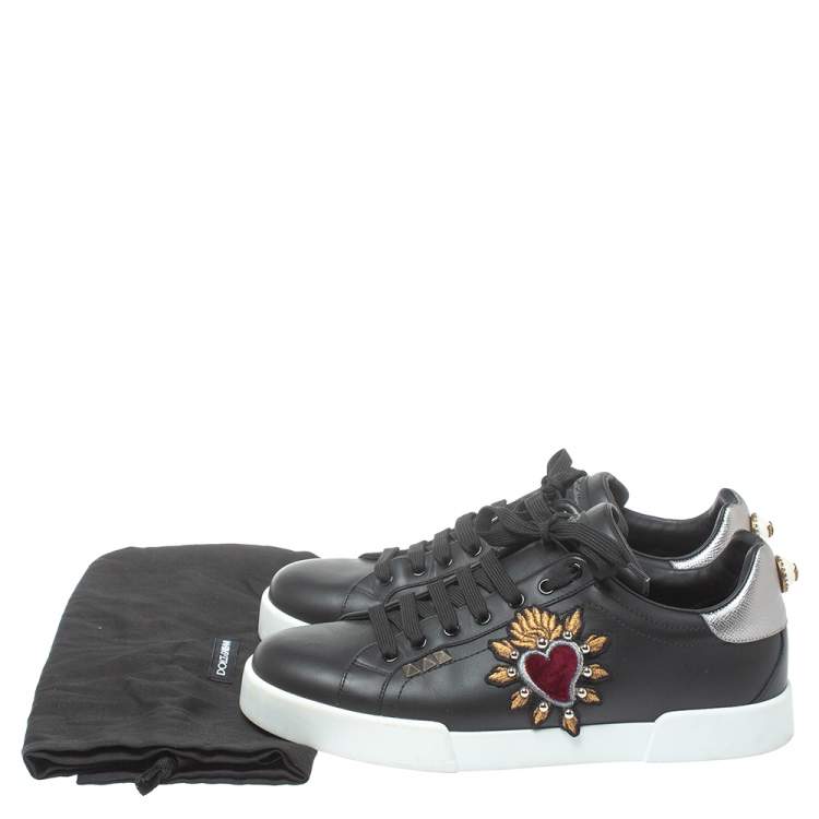 مملوكة مسبقًا Dolce and Gabbana Black Leather Heart Low Top Sneakers Size 43.5
