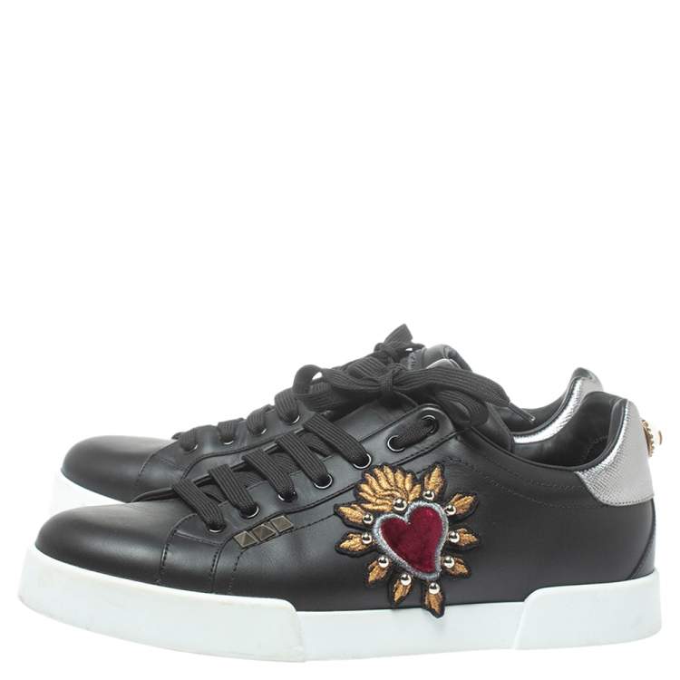 مملوكة مسبقًا Dolce and Gabbana Black Leather Heart Low Top Sneakers Size 43.5