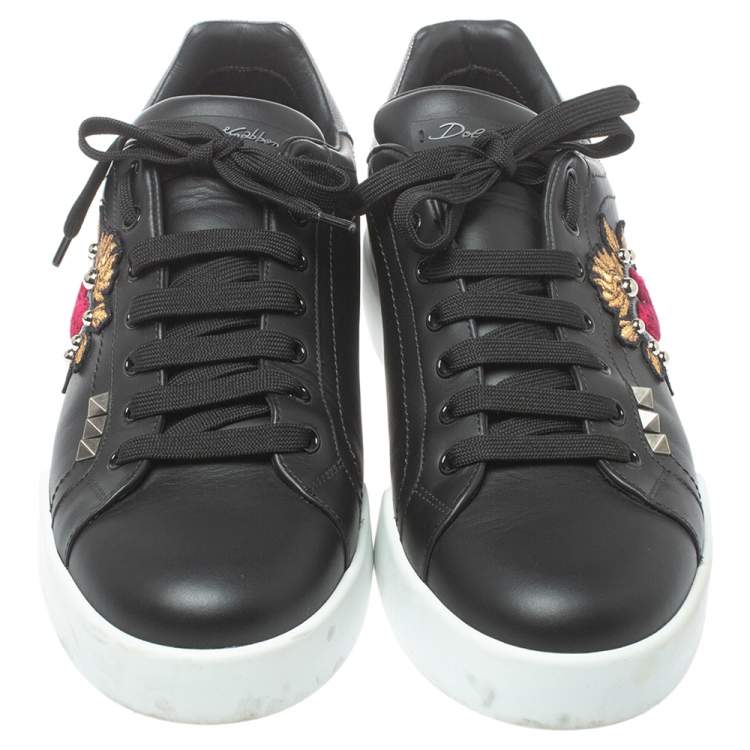 مملوكة مسبقًا Dolce and Gabbana Black Leather Heart Low Top Sneakers Size 43.5