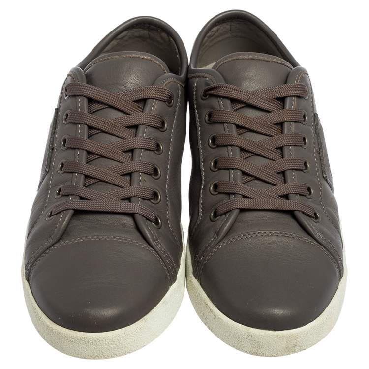 Pre Owned Dolce & Gabbana Grey Leather Logo Plaque Low Top Sneakers Size 40