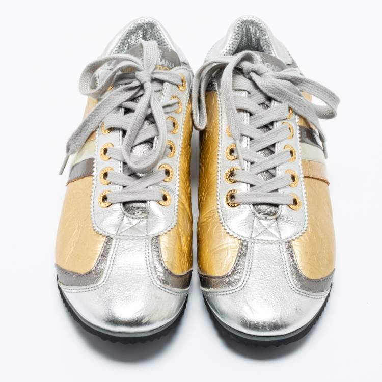 مملوكة مسبقًا Dolce & Gabbana Gold/Silver Metallic Leather DG Embossed Limited Edition Low Top Sneakers Size 40  