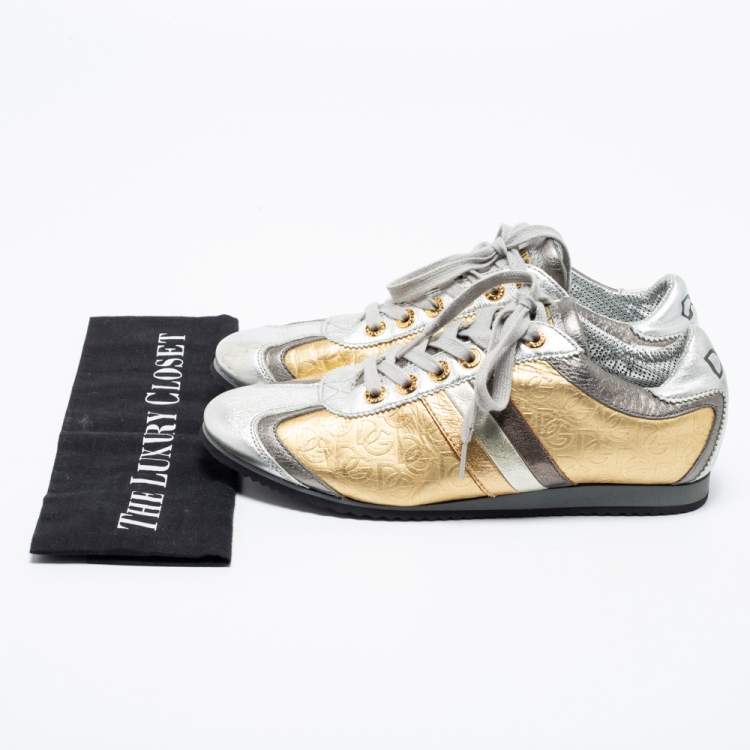 مملوكة مسبقًا Dolce & Gabbana Gold/Silver Metallic Leather DG Embossed Limited Edition Low Top Sneakers Size 40  