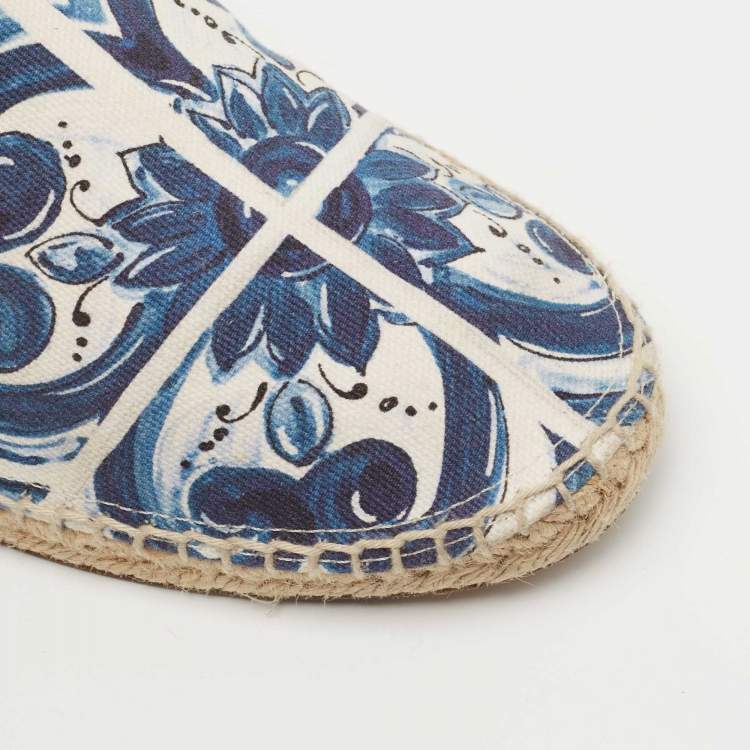 Pre Owned Dolce & Gabbana Blue/White Maiolica Print Canvas Slip On Espadrilles Size 41