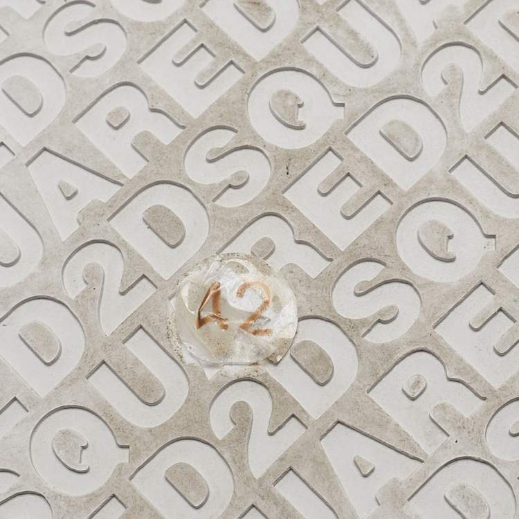 Pre Owned Dsquared2 White Rubber Logo Flip Flops Size 42