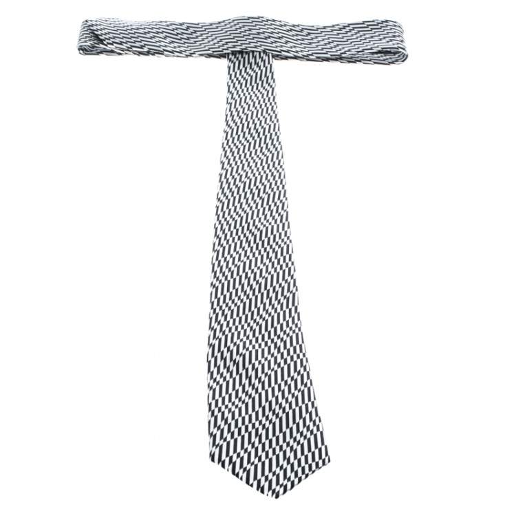 Pre Owned Ermenegildo Zegna Black and Grey Striped Patterned Silk Jacquard Tie