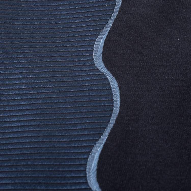 Pre Owned Ermenegildo Zegna Vintage Navy Blue Solid and Striped Silk Tie