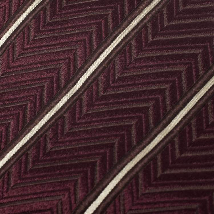 Pre Owned Ermenegildo Zegna Vintage Burgundy Chevron Patterned Jacquard Silk Tie