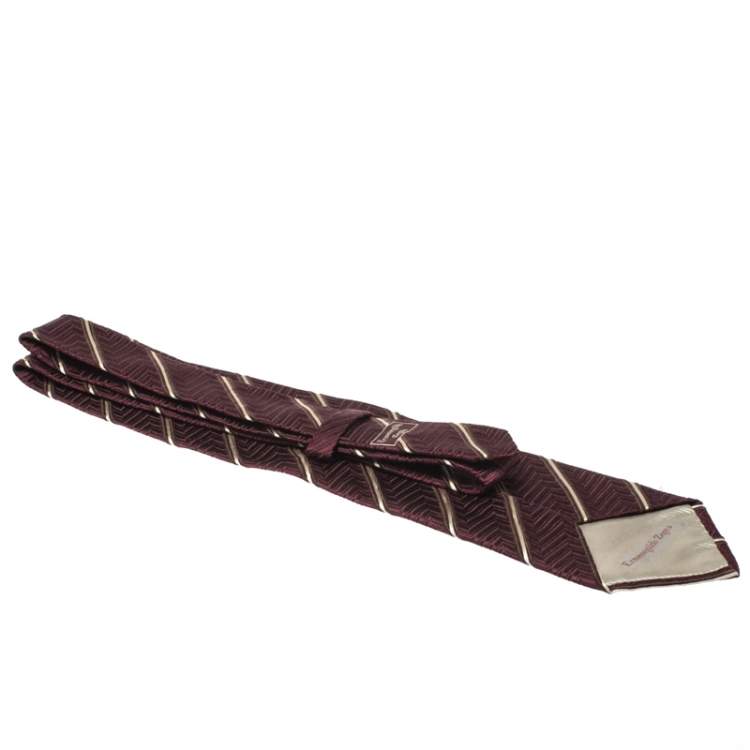 Pre Owned Ermenegildo Zegna Vintage Burgundy Chevron Patterned Jacquard Silk Tie