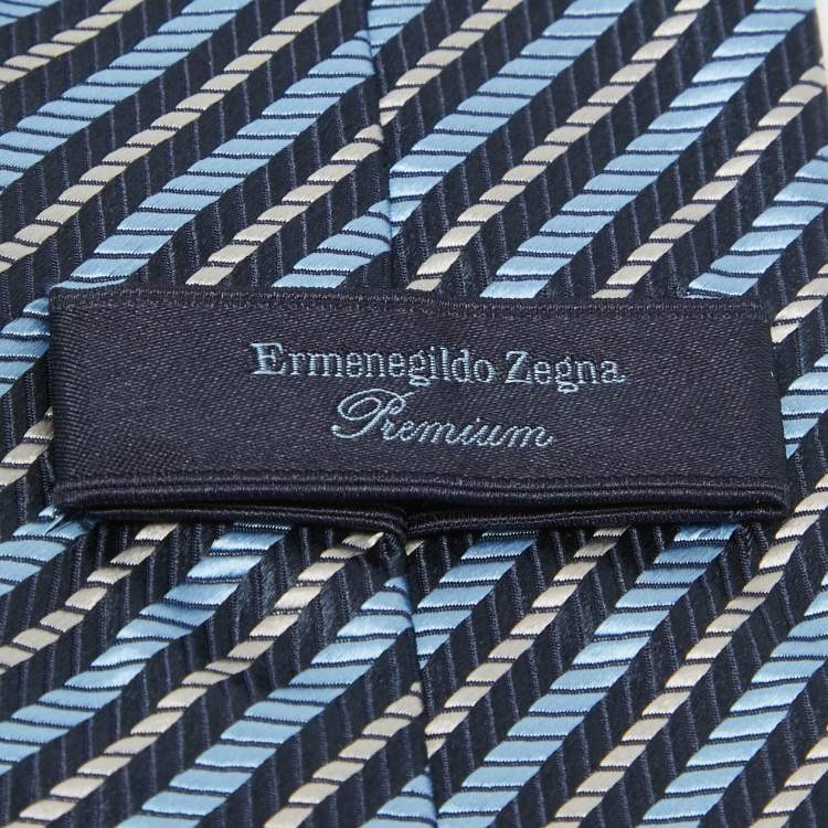 Pre Owned Ermenegildo Zegna Premium Navy Blue Diagonal Striped Silk Tie