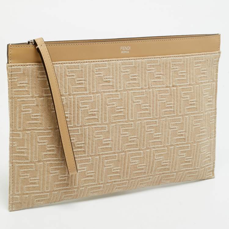 مملوكة مسبقًا Fendi Medium Beige FF Jacquard Canvas Flat Pouch