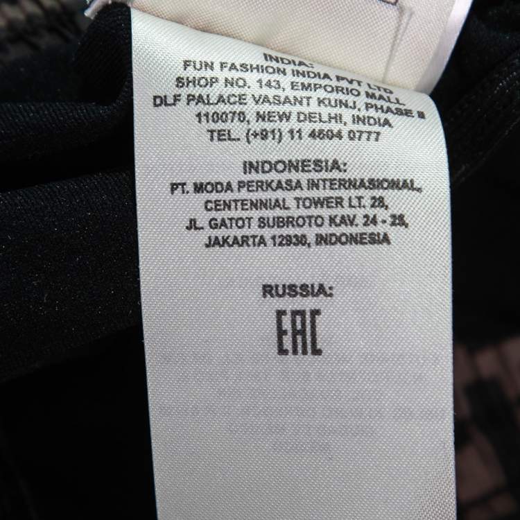مملوكة مسبقًا Fendi Green Zucca Monogram Synthetic Swim Shorts S
