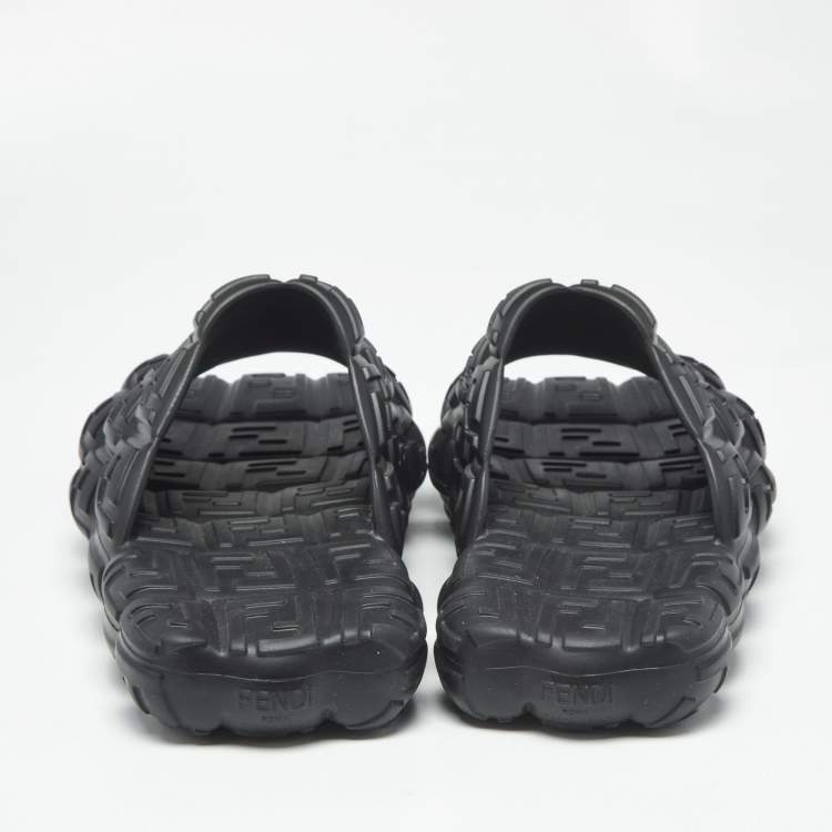 Pre Owned صندل شبشب مطاطي فاندي بطبعة شعار إف إف أسود مقاس 46