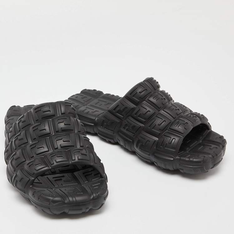Pre Owned Fendi Black Logo Embossed Rubber Cloud Slides Size 44