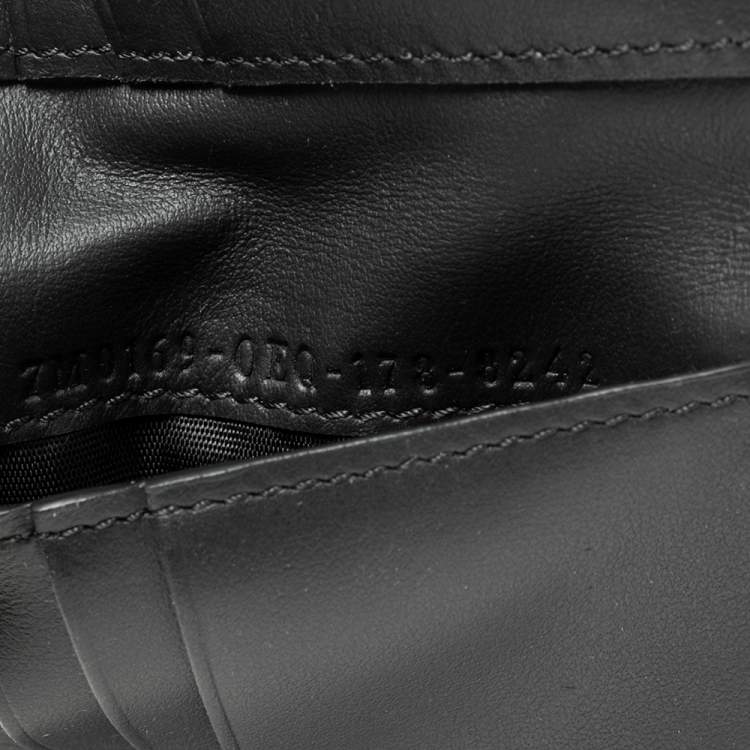 Pre Owned Fendi Black Leather Bifold Wallet