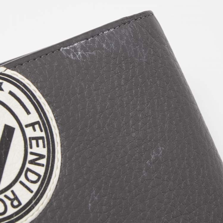 Pre Owned Fendi Grey Leather Roman Bifold Wallet