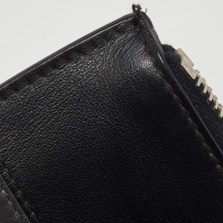 Pre Owned Fendi Black Leather Vocabulary 3D Logo Zip Pouch