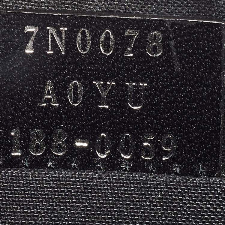 Pre Owned Fendi Black Leather Vocabulary 3D Logo Zip Pouch