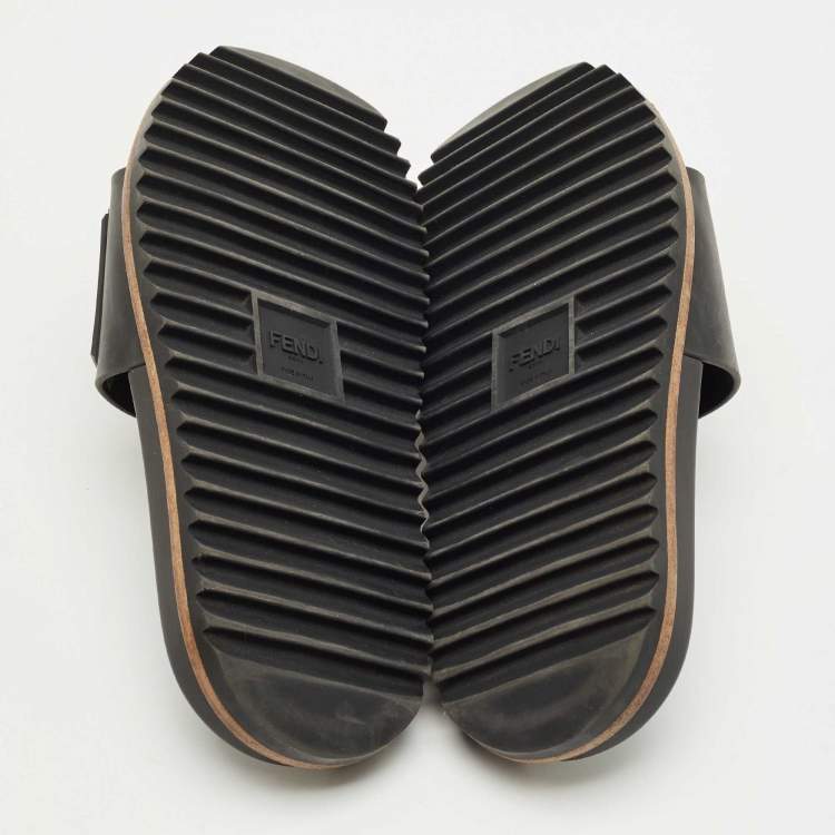 Pre Owned Fendi Black Rubber FF Logo PPool Slides Size 41
