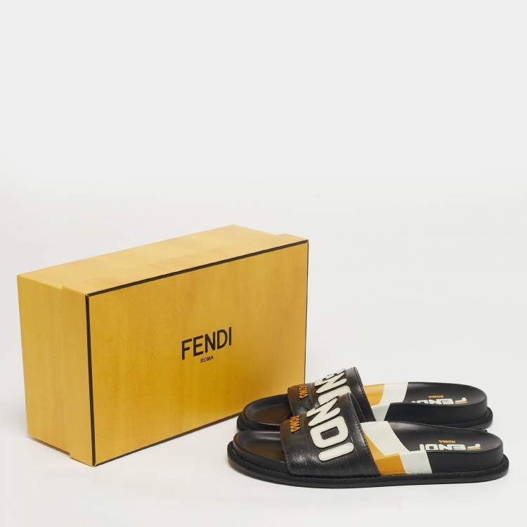 مملوكة مسبقًا Fendi Size 39 Black Leather Logo Pool Slides