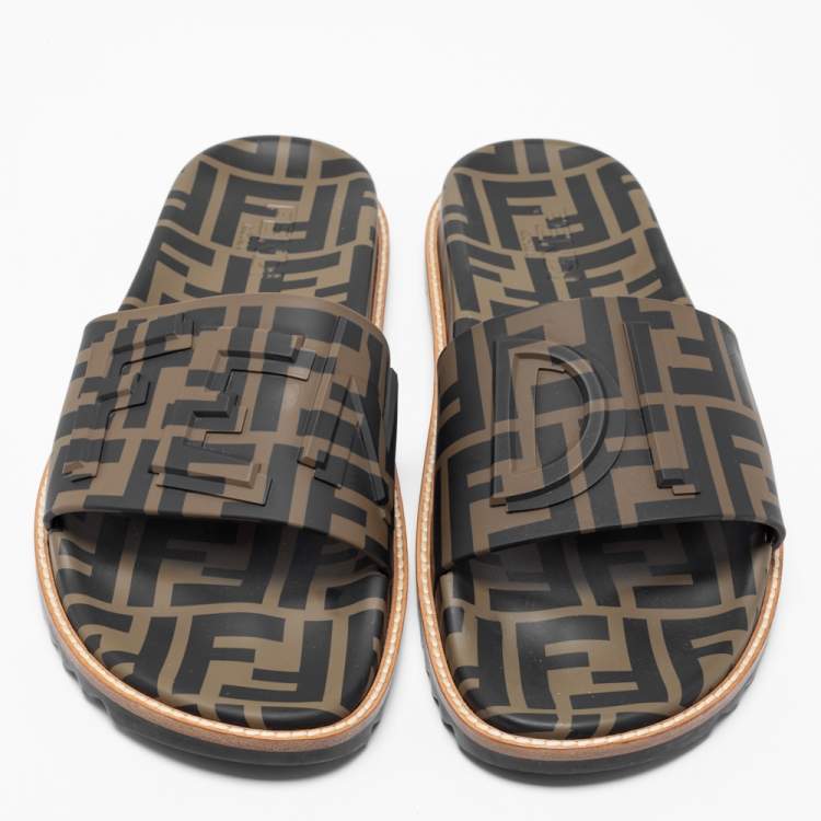 Pre Owned Fendi Brown/Black Rubber Raised Logo Detail Pool Slide Sandals Size 42