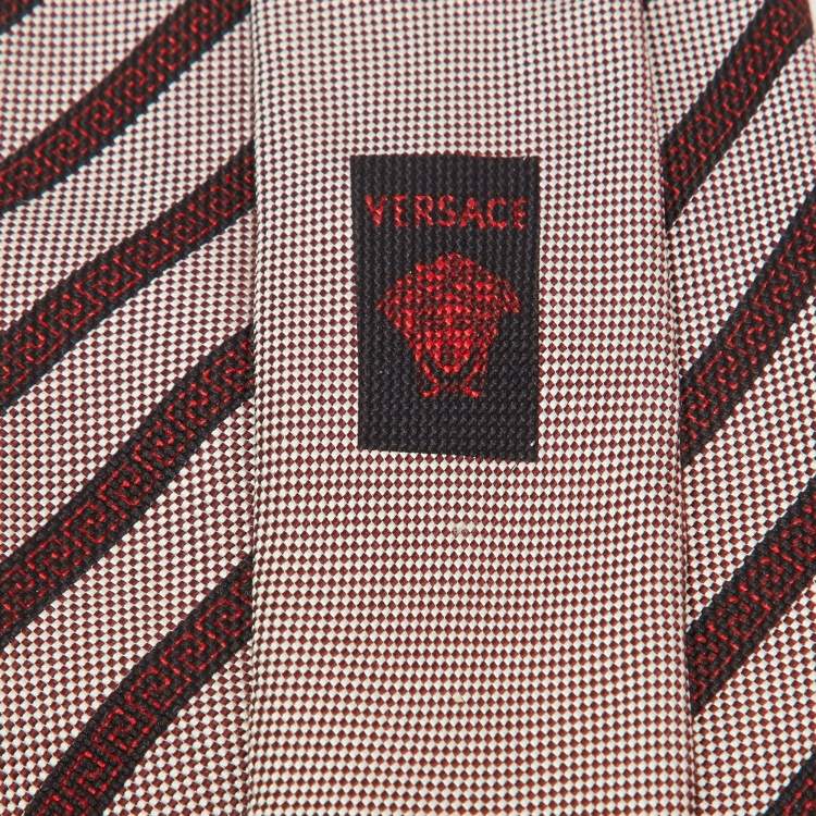Pre Owned Gianni Versace Vintage Red Printed Silk Traditional Tie