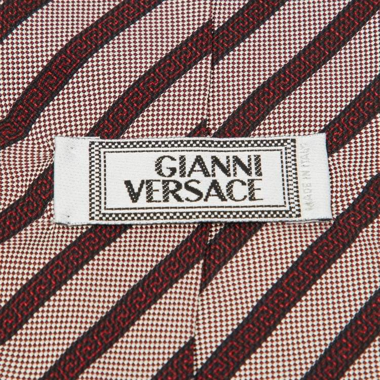 Pre Owned Gianni Versace Vintage Red Printed Silk Traditional Tie
