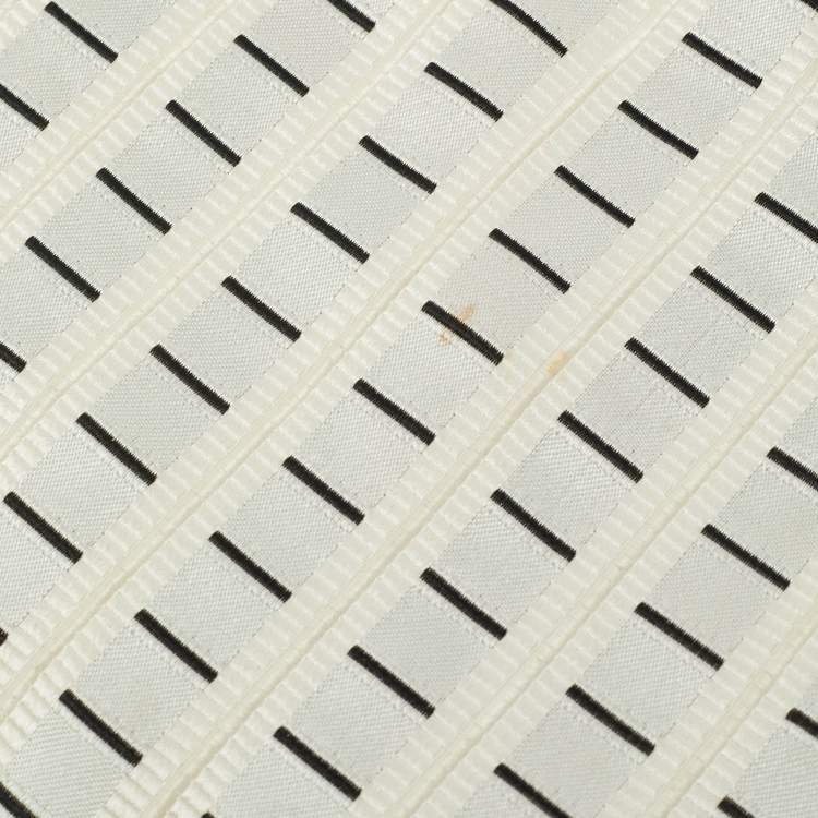 Pre Owned Giorgio Armani Ivory Stripe Pattern Silk Traditional Tie