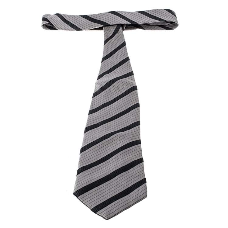 Pre Owned Giorgio Armani Grey Diagonal Striped Silk Jacquard Tie