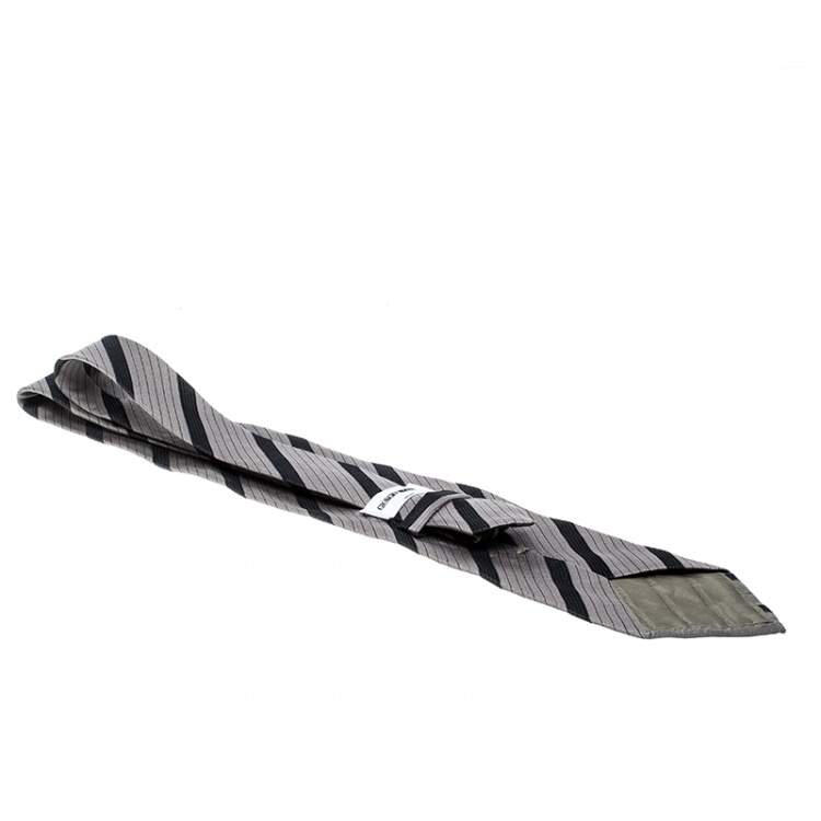 Pre Owned Giorgio Armani Grey Diagonal Striped Silk Jacquard Tie