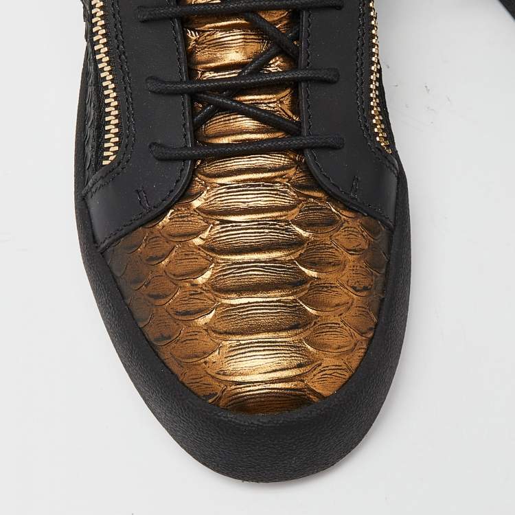 Pre Owned Giuseppe Zanotti Black/Gold Low Top Sneakers Size 43