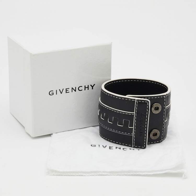 Pre Owned Givenchy Monochrome Leather Wrap Bracelet
