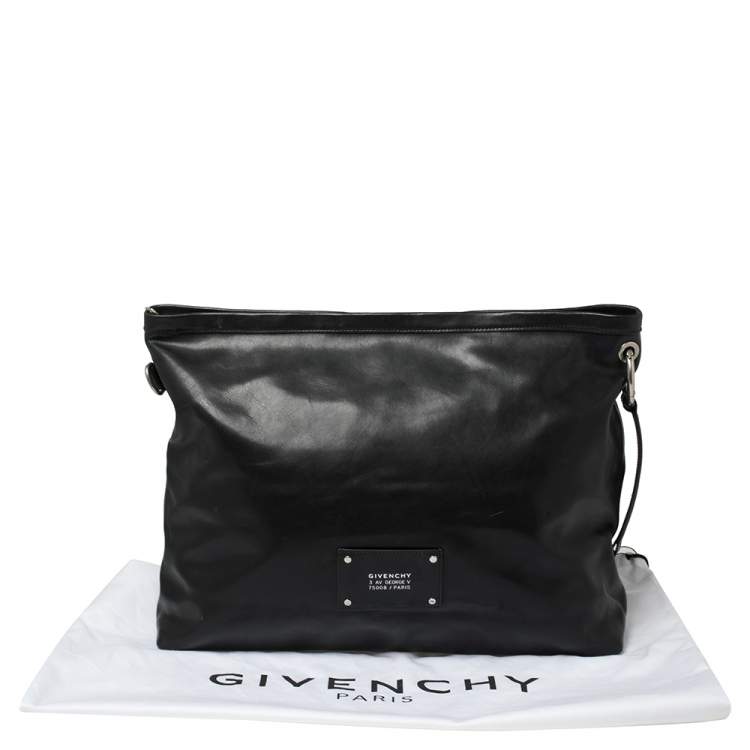Pre Owned Givenchy Black Leather Logo Patch Messenger 