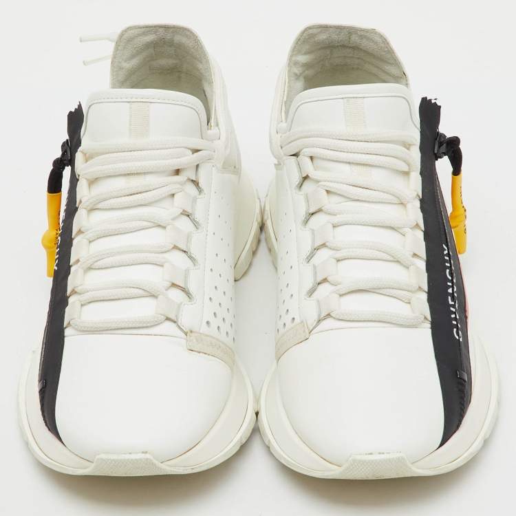 مملوكة مسبقًا حذاء رياضي جيفنشي سبكتر جلد مثقب أبيض مقاس 39