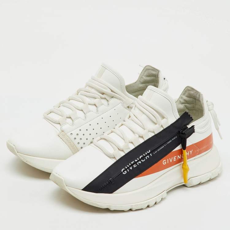 مملوكة مسبقًا حذاء رياضي جيفنشي سبكتر جلد مثقب أبيض مقاس 39