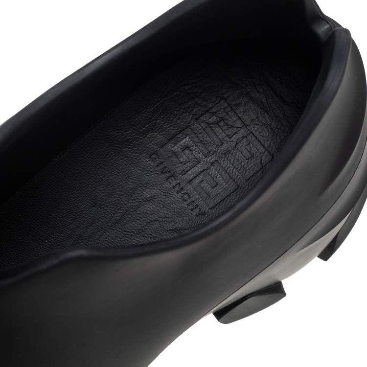 Pre Owned Givenchy Black Rubber Monumental Mallow Low-Top Sneakers Size 42