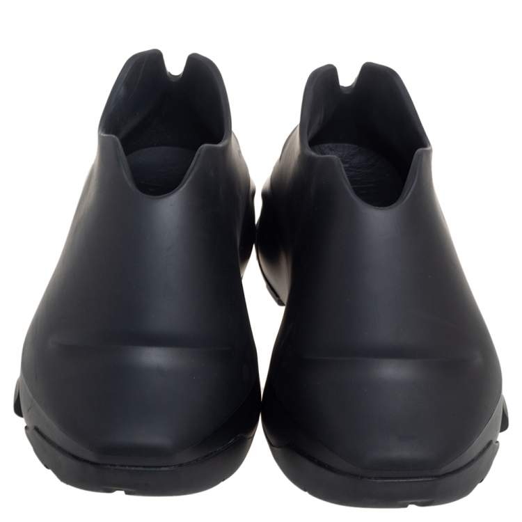 Pre Owned Givenchy Black Rubber Monumental Mallow Low-Top Sneakers Size 42